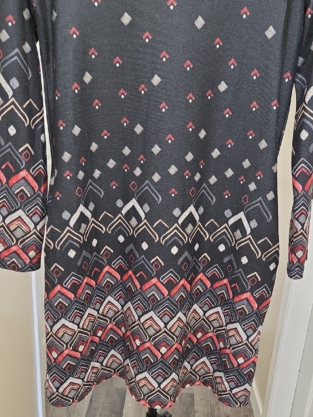 NWT Papillon Blanc Black Geometric Print Knit Dress | V-Neck Long Sleeve Swing - Picture 5 of 8
